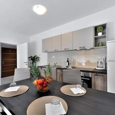 Apartment With Parking Space - 24099