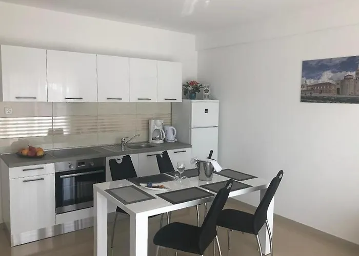 Appartement With Parking Space Zadar - 24099 *