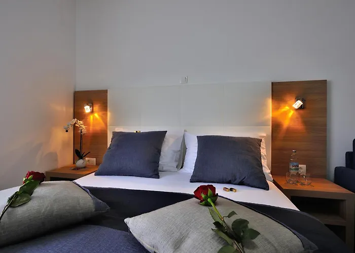 Apartman With Parking Space - 24099 *